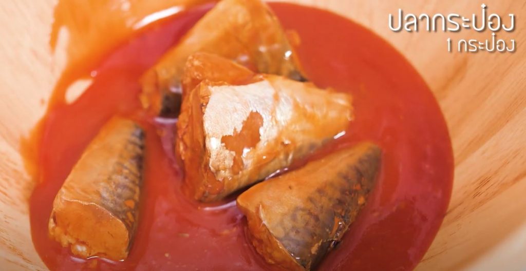 Spicy Canned Fish in Tomato Sauce with Rice KhaoTraChat